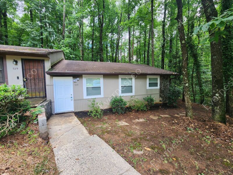 Primary Photo - 527 Evergreen Terrace