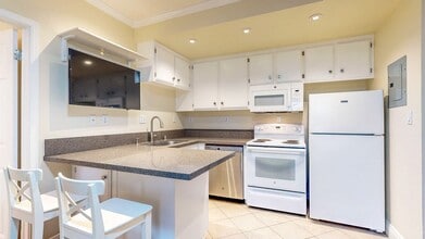 Building Photo - 1133 Edwards St