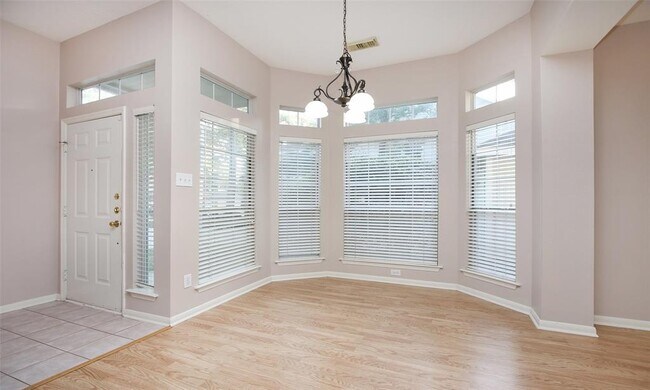 Foto del edificio - 130 N Magnolia Pond Pl