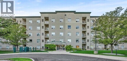 Building Photo - 5000 Wyandotte St E