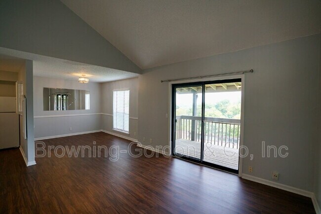Building Photo - 411 Summit Ridge Pl