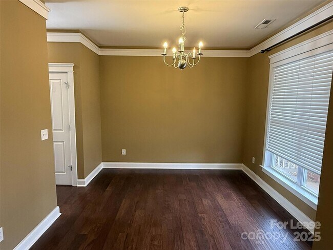 Foto del edificio - 15211 Barnsbury Dr