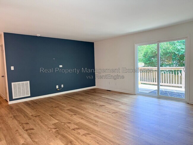 Building Photo - 108 Hassell Ct