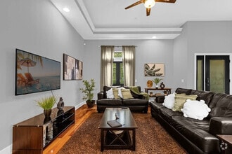 Building Photo - 14590 Damai Ln