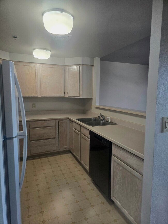 Foto del edificio - 1111 Horizon Dr