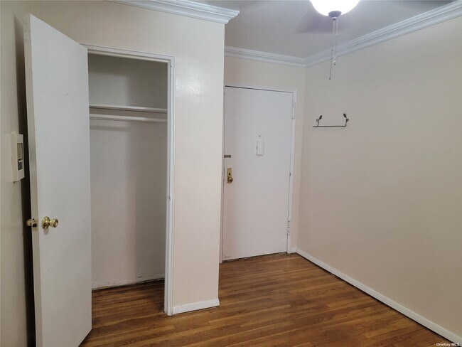 Building Photo - 120 S Park Ave