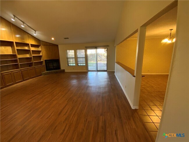 Foto del edificio - 2429 Canyon Creek Dr