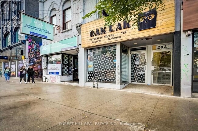 Building Photo - 283 College St