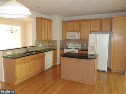 Building Photo - 4712 Hanrahan Pl