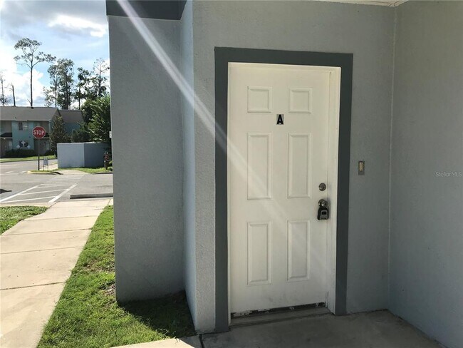 Foto del edificio - 284 Gardner Ln
