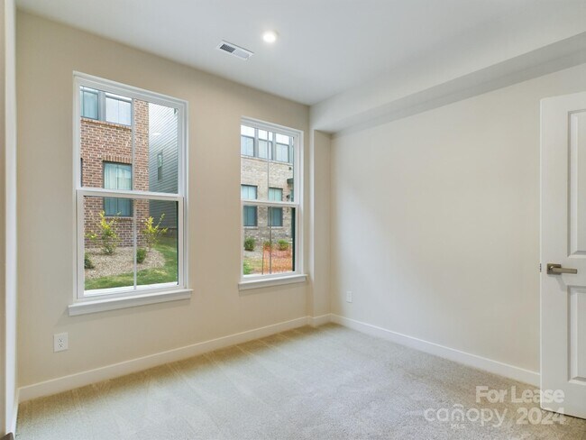 Foto del edificio - 3046 Terroir Ln