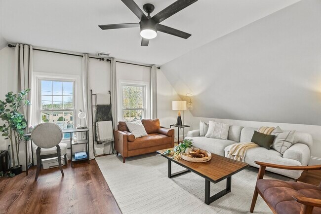 Foto del edificio - 1142 Washington St