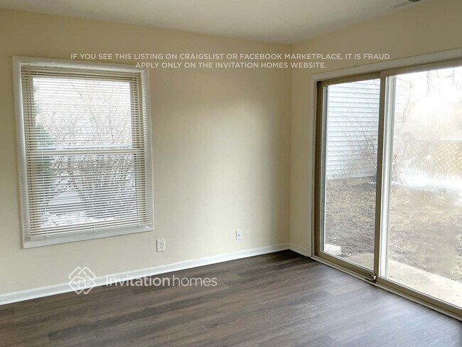 Building Photo - 2218 Jasmine Dr