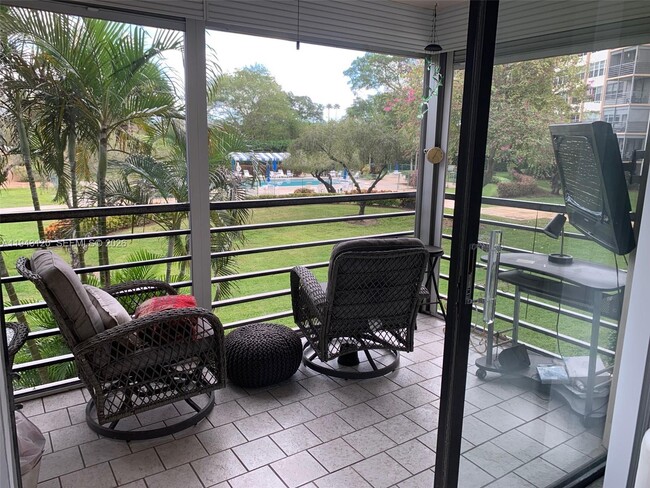 Foto del edificio - 1300 St Charles Pl