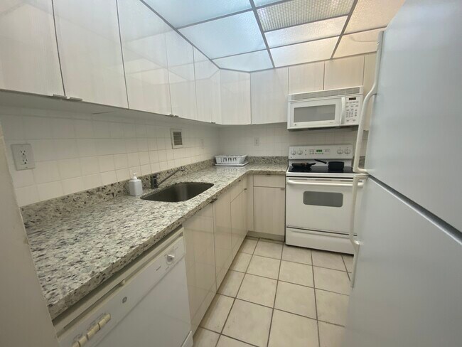 Foto del edificio - 1200 West Ave