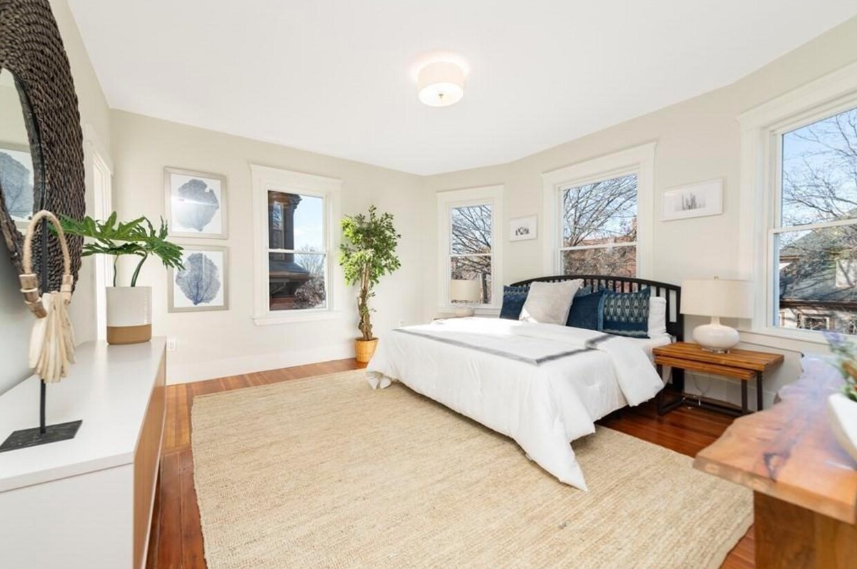 Foto principal - 65 Adams St