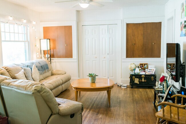 large great room with wood floors - 607 8th St