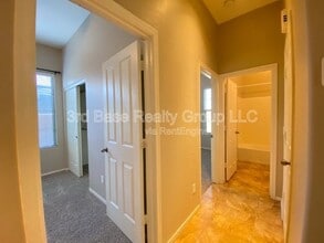 Building Photo - 4442 N Jackson Ct