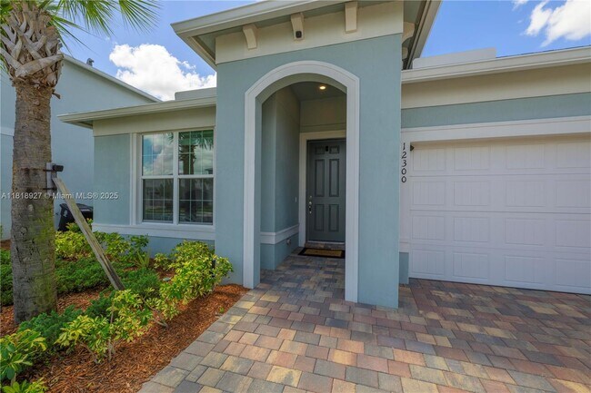 Foto del edificio - 12300 SW Myrtle Oak Dr
