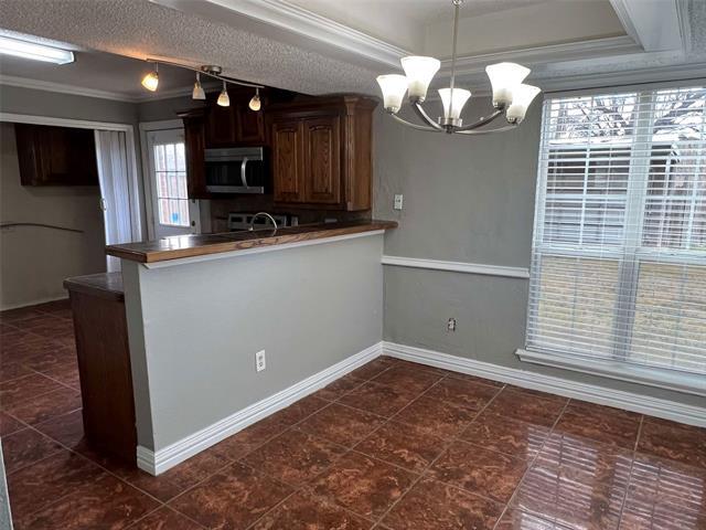 Building Photo - 2905 Tanglewood Dr