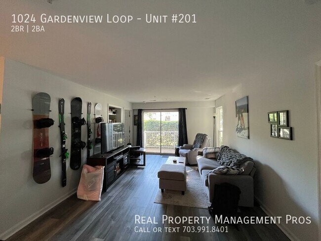 Building Photo - Qualify for a zero deposit? Minutes to I95