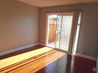 Building Photo - 1286 Red Oak Pl