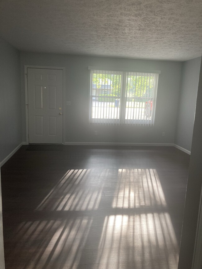 Foto del edificio - Carmichael Properties LLC. 1303