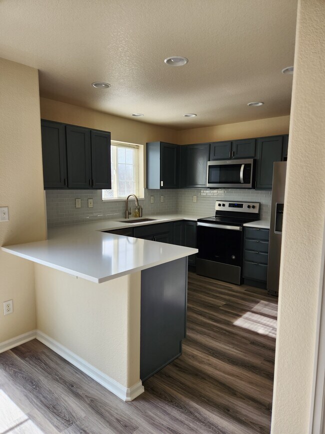 Kitchen - 3660 W 25th St