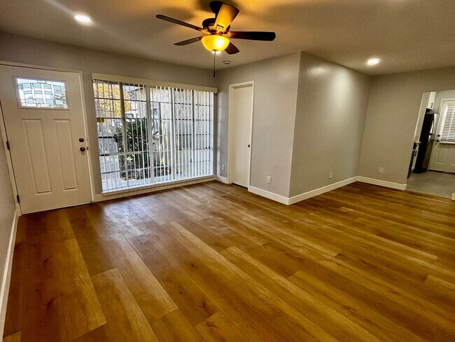 Foto del edificio - 3168-3170 Mandan Way