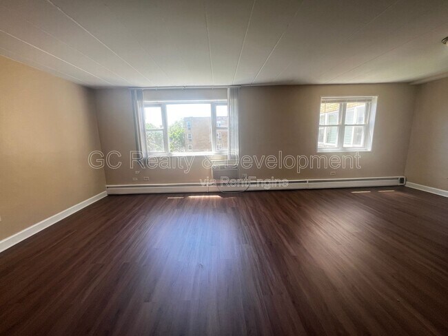 Foto del edificio - 6160 N Damen Ave