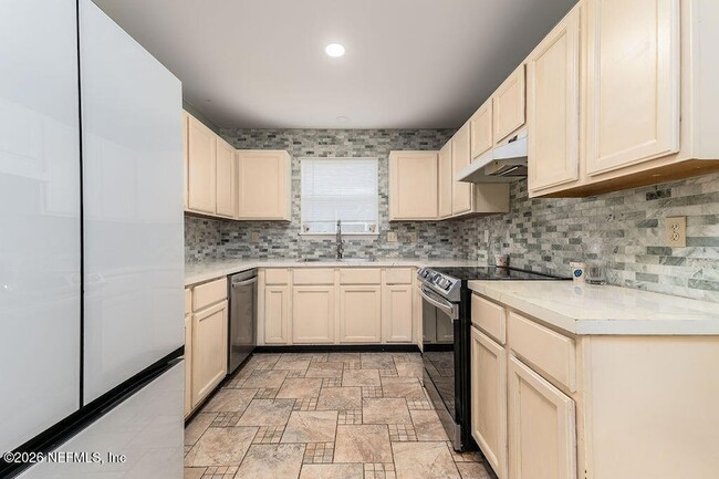 Foto del edificio - 3317 Cancun Dr E