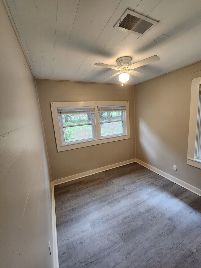 Building Photo - LAKE VIEWS IN PRIVATE SETTING