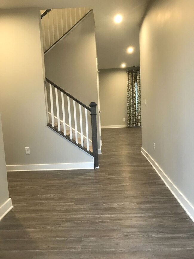 Foto del edificio - 3 Bed 2.5 Bath Home Near Spring Hill, Load...