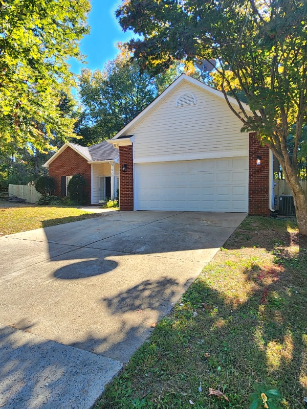 Primary Photo - 978 Stinson Glen Ln