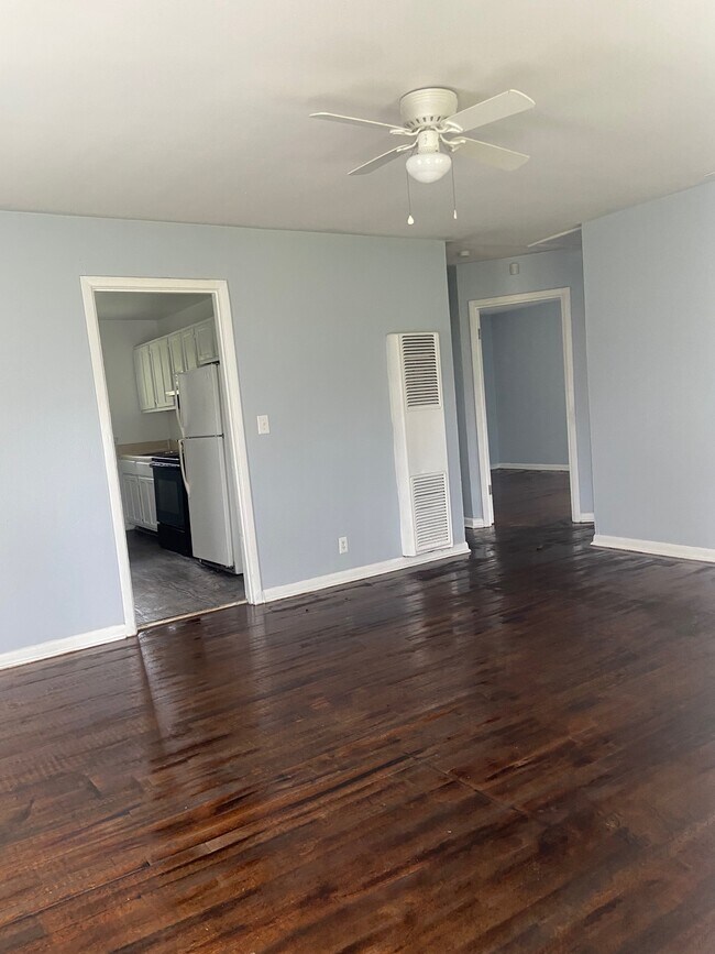 Foto del edificio - 208 15th Ave SW