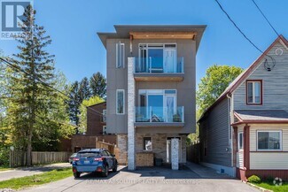 Building Photo - 246-246 Westhaven Crescent