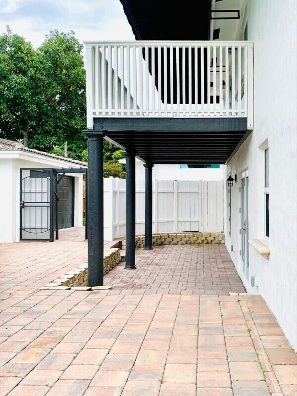 Building Photo - 475 NW 11th St