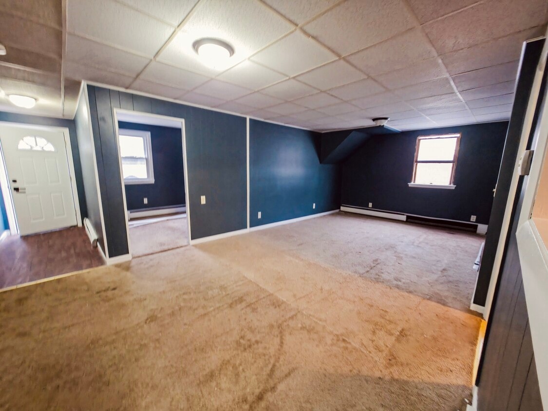 Photo - 536 N Underwood St (Fall River, MA)