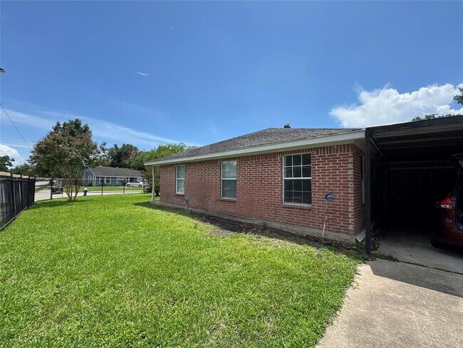 Foto del edificio - 5967 Southgood St