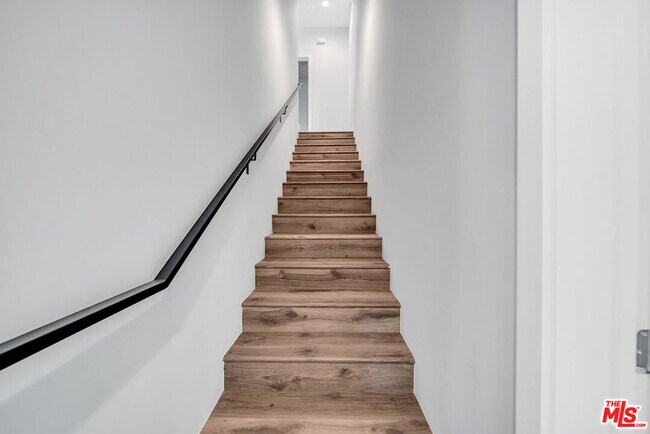 Foto del edificio - 1216 Magnolia Ave