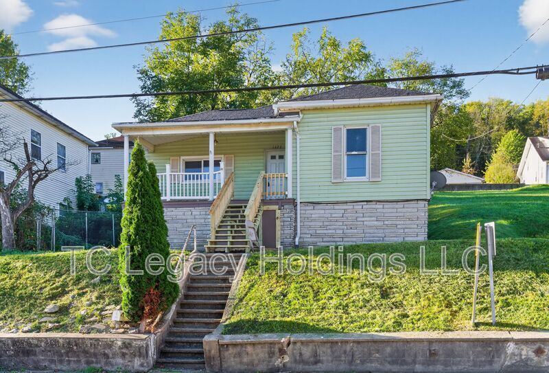 Foto principal - 1627 W Pike St