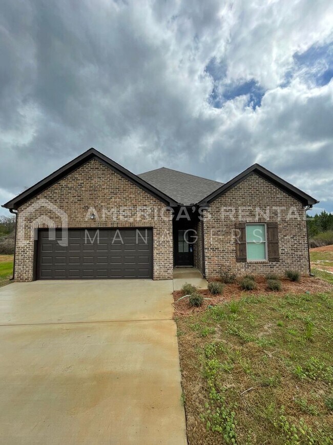 Foto del edificio - Home for Rent in Weaver, AL!!! Available t...