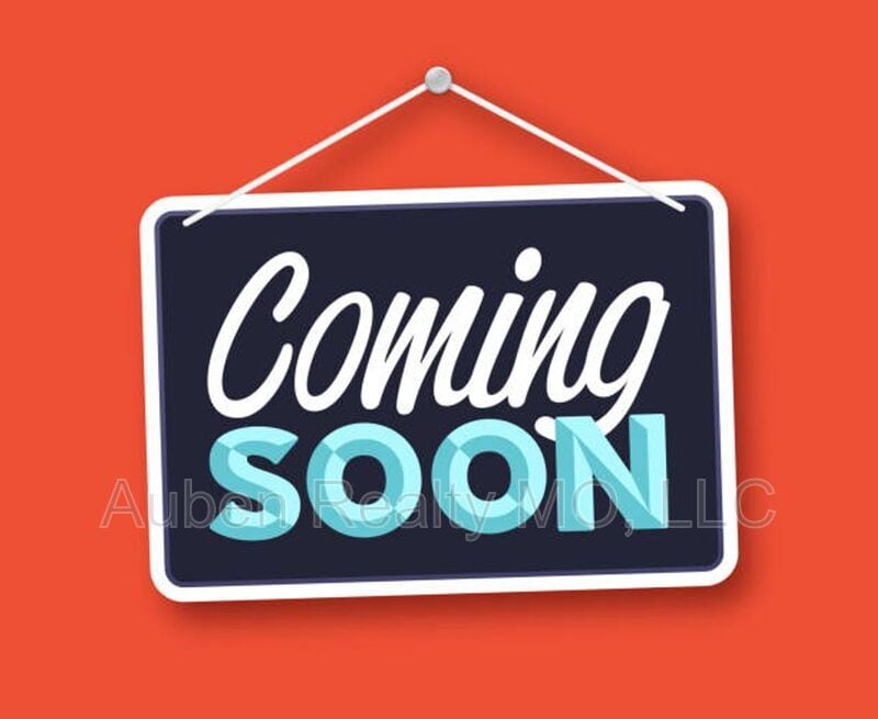 Primary Photo - 1031 SW Kingscross Rd