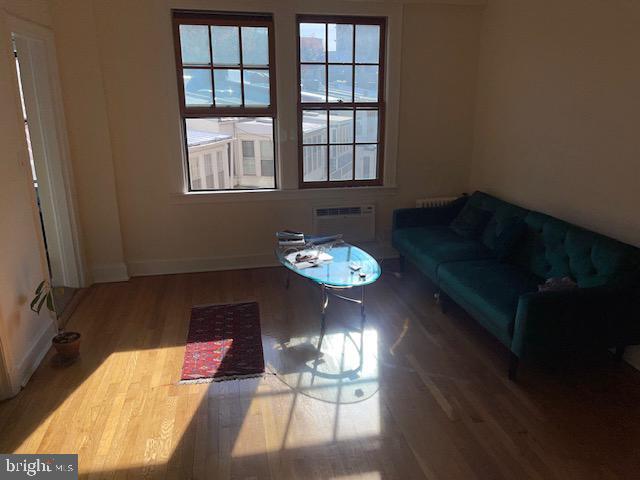 Foto del edificio - 2040 Belmont Rd NW