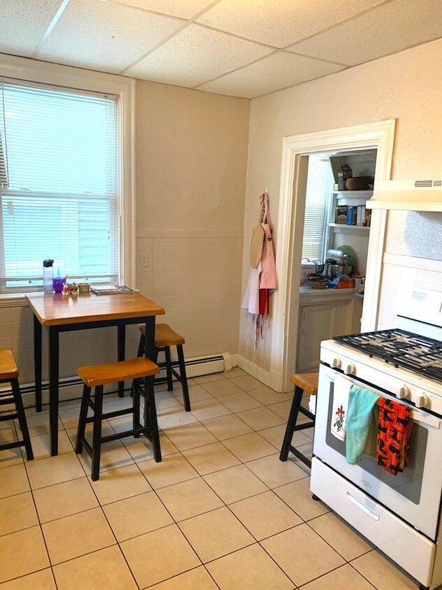 491 Hope St, Providence, RI 02906 Apartments in Providence, RI