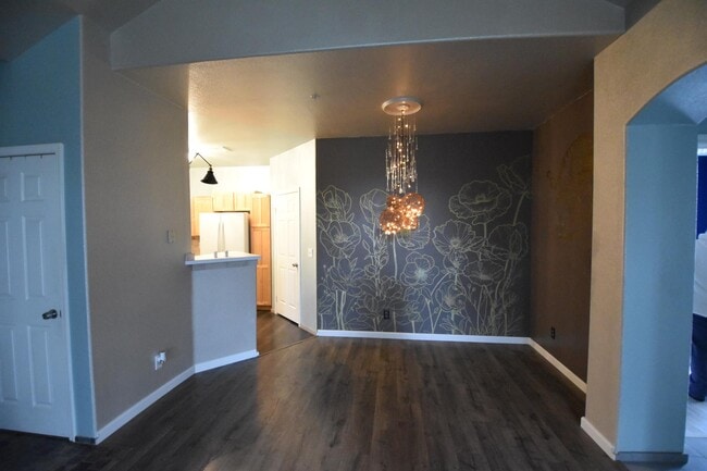 Building Photo - 1681 W Canal Cir
