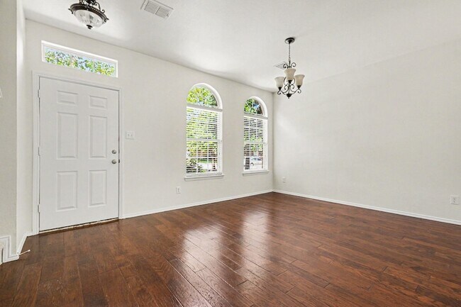 Foto del edificio - 1578 Mahogany Dr