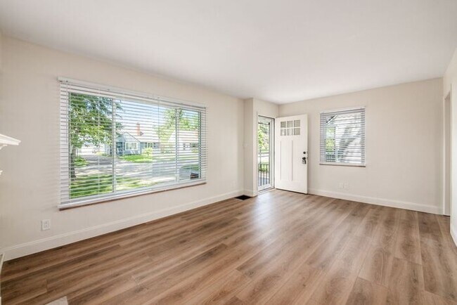 Foto del edificio - Cute Cape Cod with Great Location in Upper Arlington!