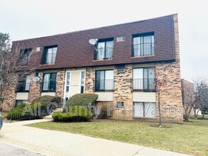 Building Photo - 174 S Waters Edge Dr