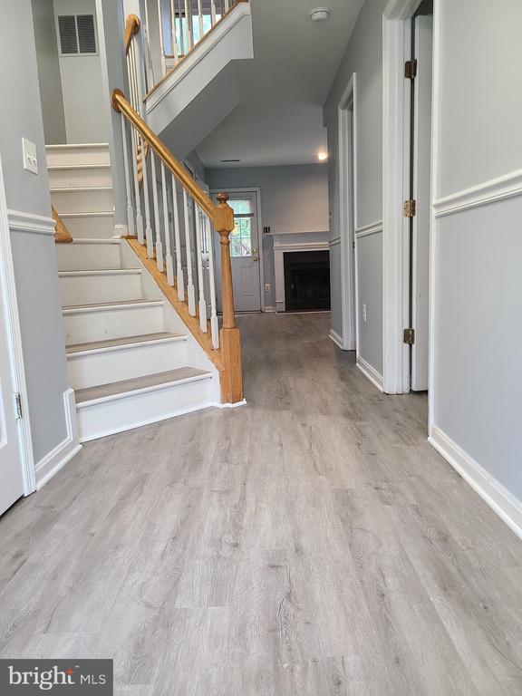 Building Photo - 2213 Commissary Cir